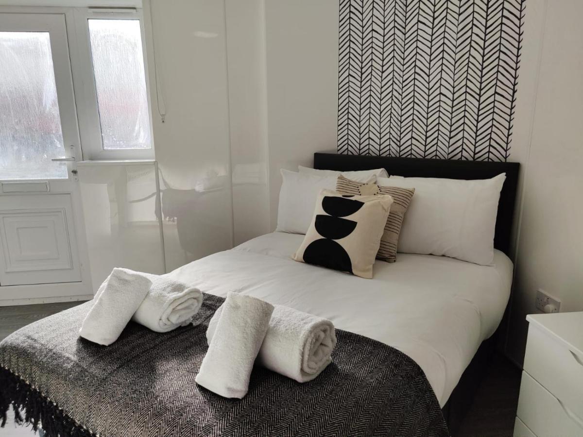 Double Ensuite Rooms Swansea Zewnętrze zdjęcie