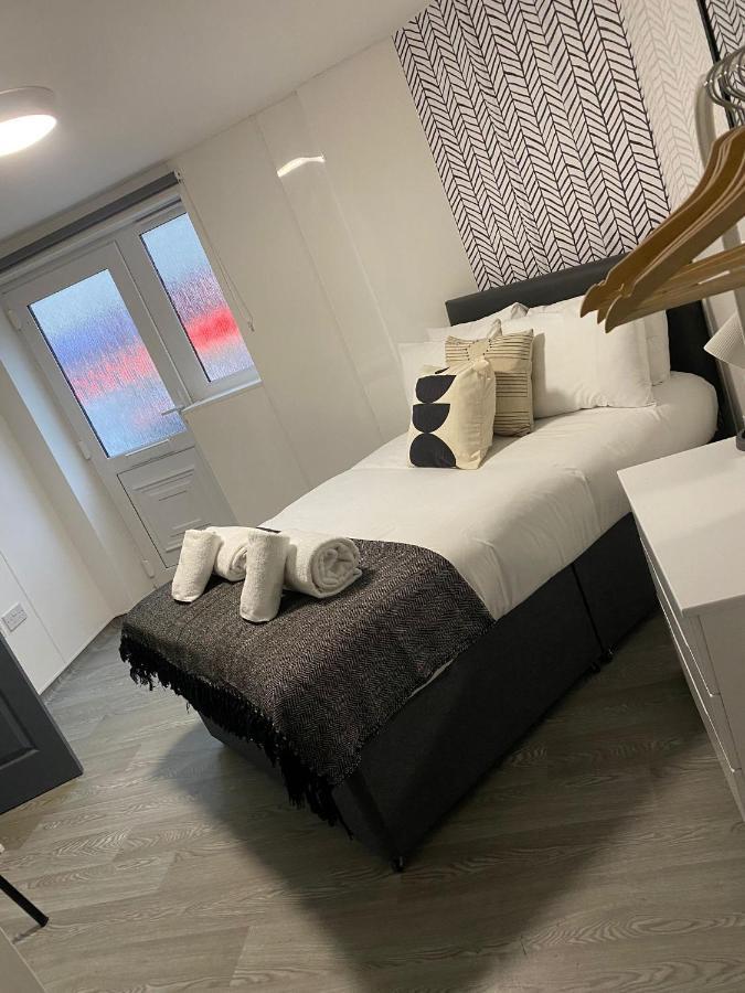 Double Ensuite Rooms Swansea Zewnętrze zdjęcie