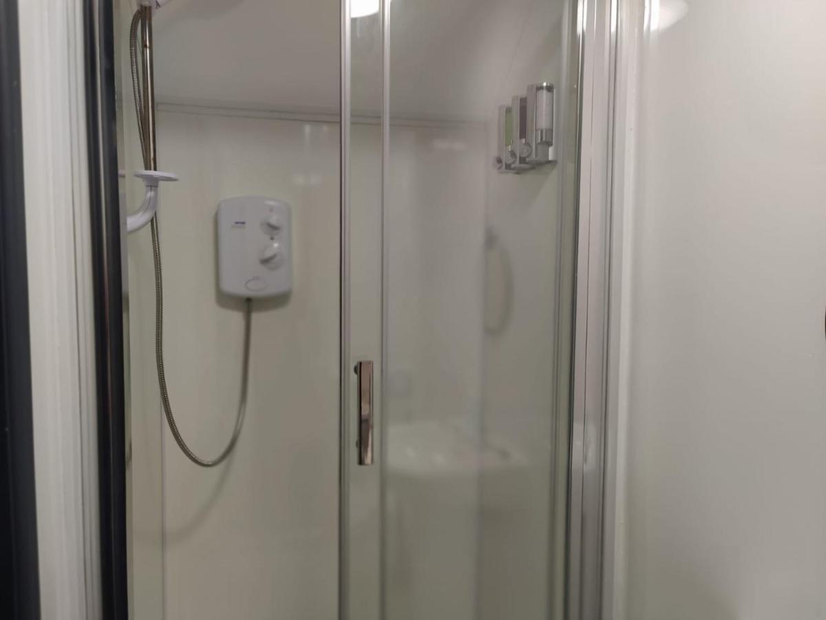 Double Ensuite Rooms Swansea Zewnętrze zdjęcie